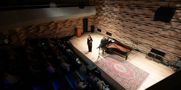 Pianist Malcolm Nay and violinist Zanta Hofmeyr at the 2024 VC's annual concert in the Wits Chris Seabrooke Music Hall 600x300